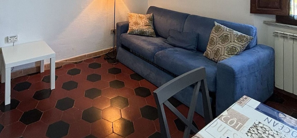 5 Beds in a Prestigious Villa-rif Leccio