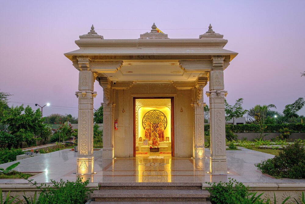 NOWAL NATURECARE RESORT