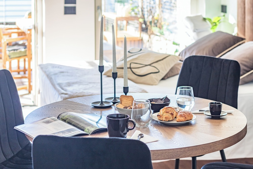 Aurora Apartment by Rent all Como