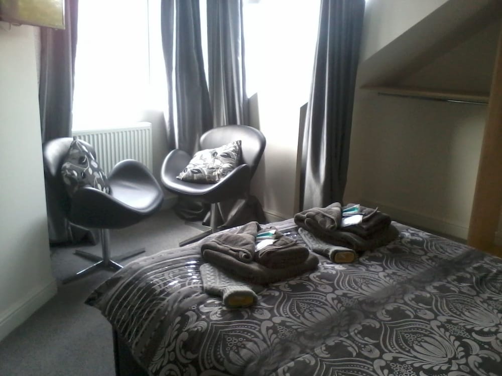 Barnes's Rest Bed & Breakfast & Caravan