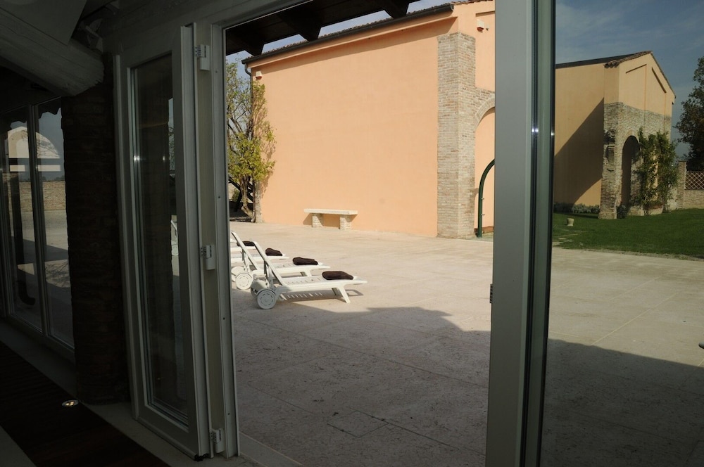 Photo 24
