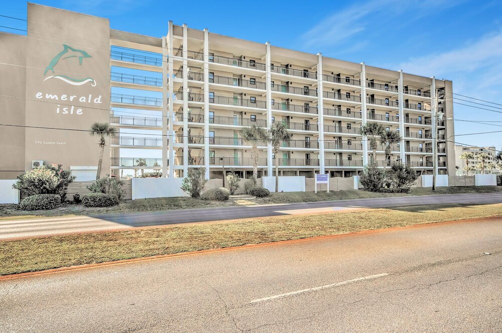 Emerald Isle 210