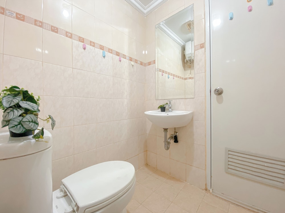 Cozy And Good Studio Room At Park View Condominium Apartment