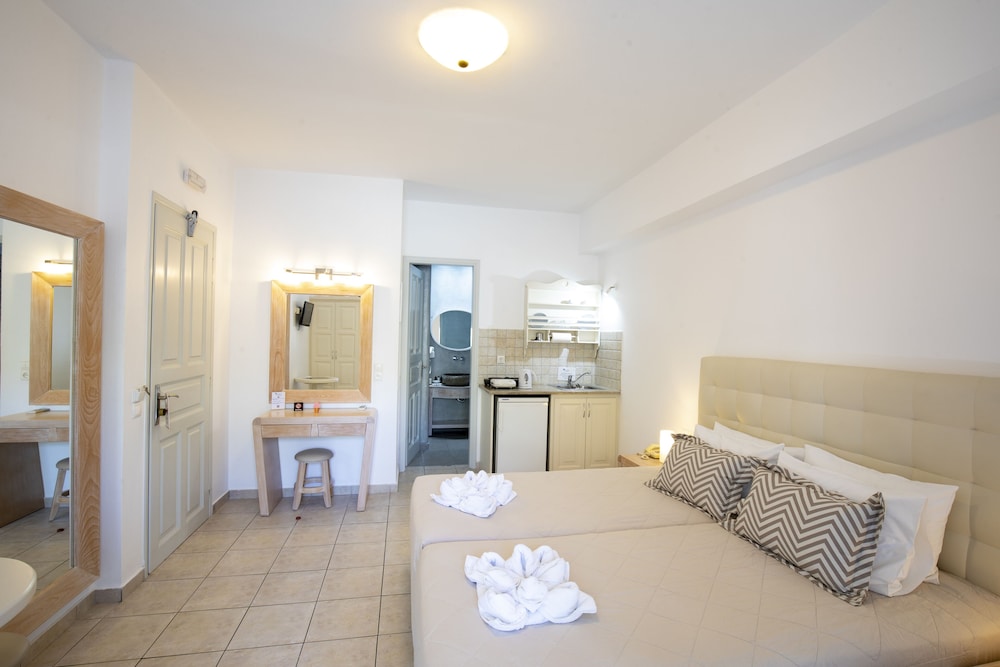 Erato Apartments