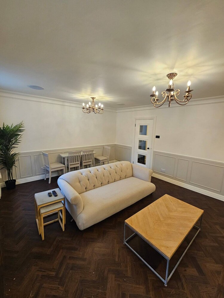 Elegant 3BD Flat Heart of London, Marylebone!