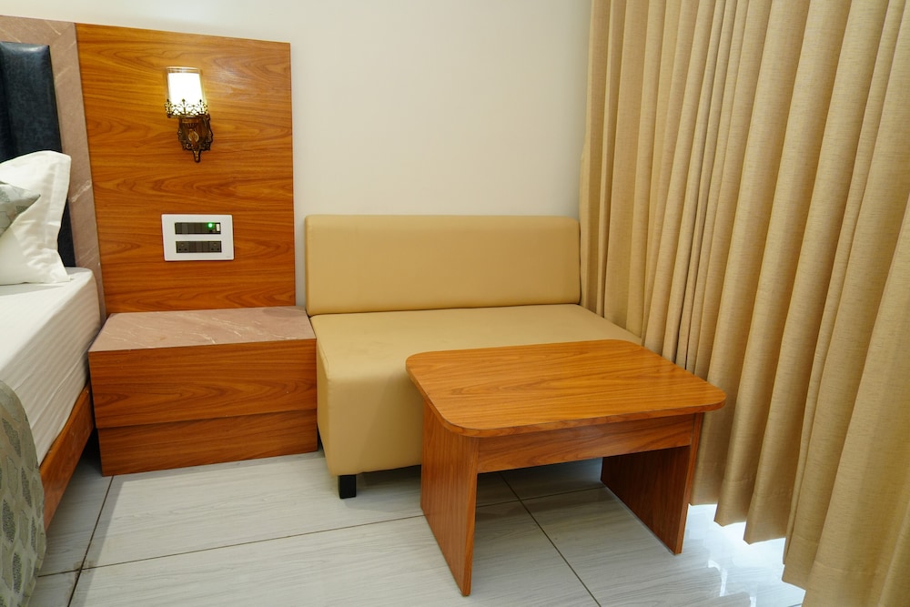 HOTEL BHAGYALAXMI LUXURY INN
