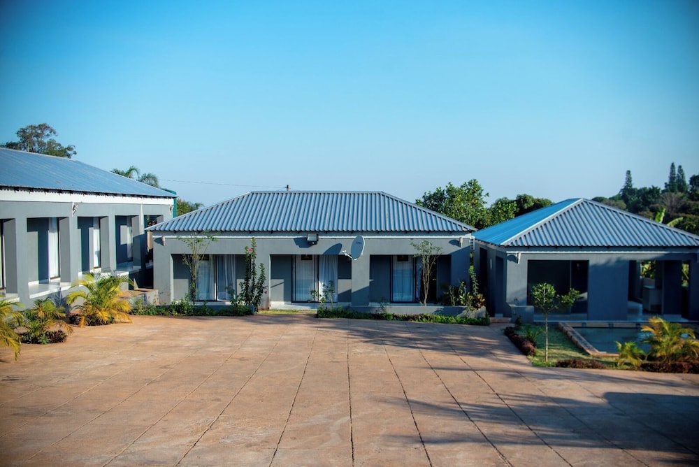 LUGOGO GUESTHOUSE