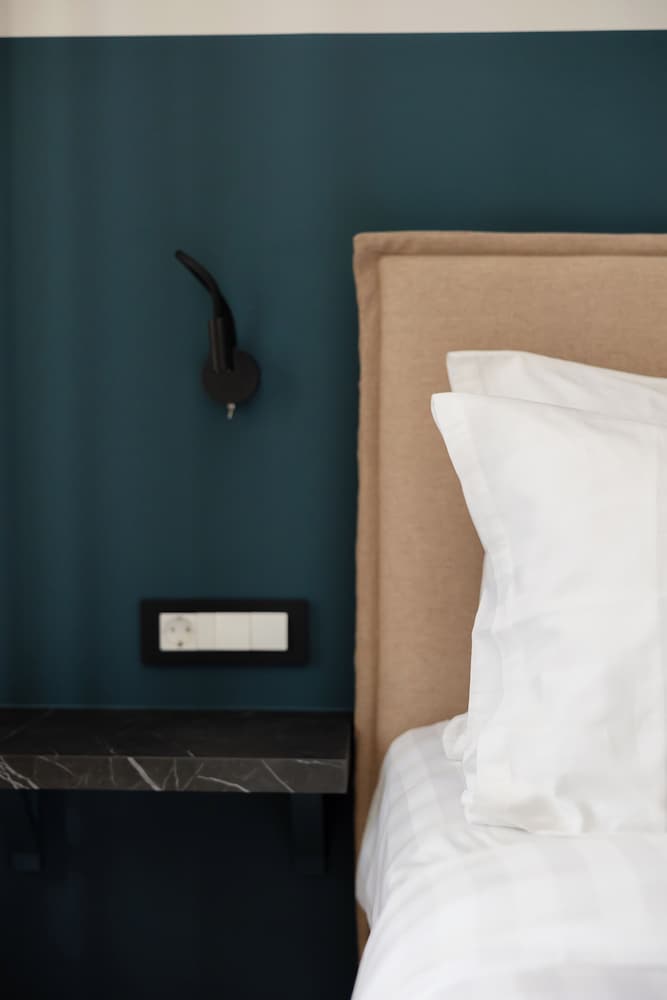 OPAL Lake Suites