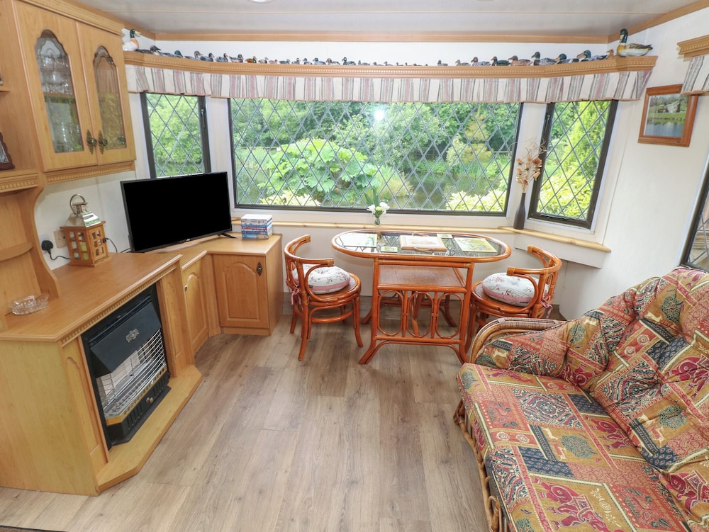 Lazy Trout Caravan