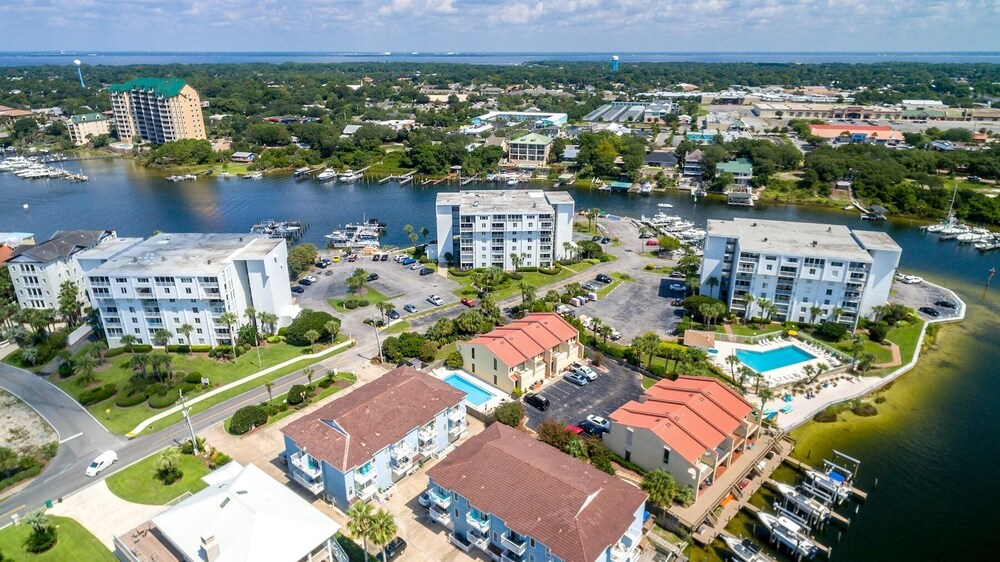 Dolphin Point 604c 2 Bedroom Condo