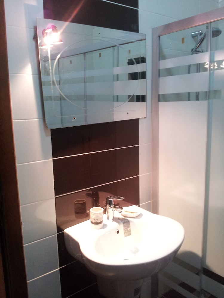 Cozy Dair Ghbar Apartments