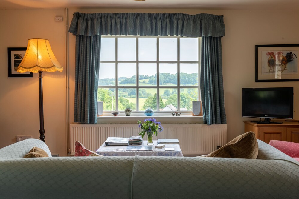Alltybrain Farm Cottages and B&B