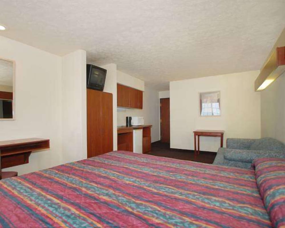St Clair Inn and Suites