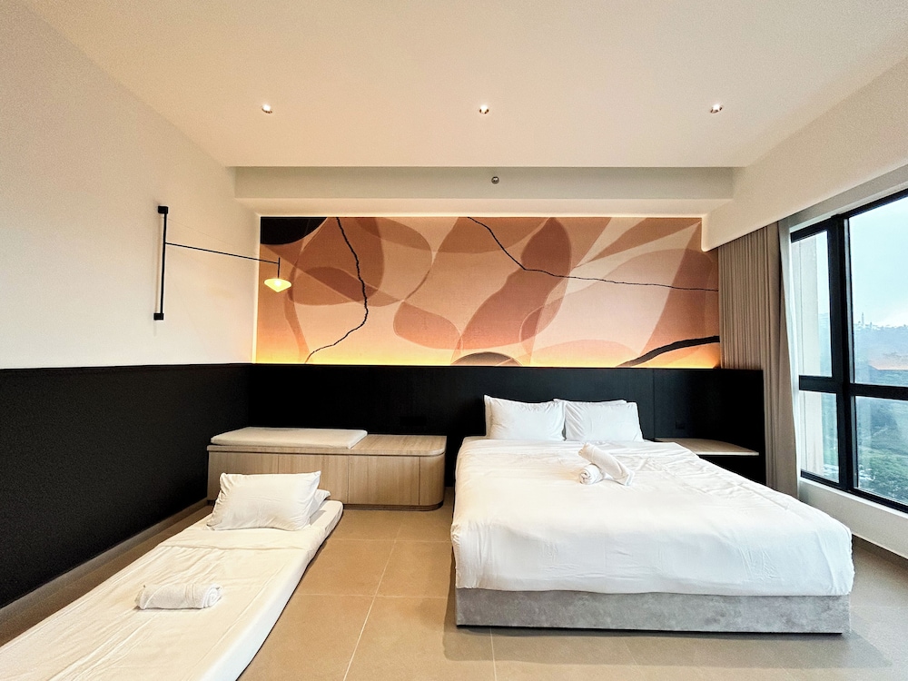 Mossaz by Manhattan Group