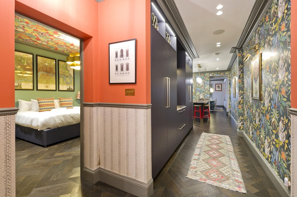 3 Bed Kensington Garden Flat