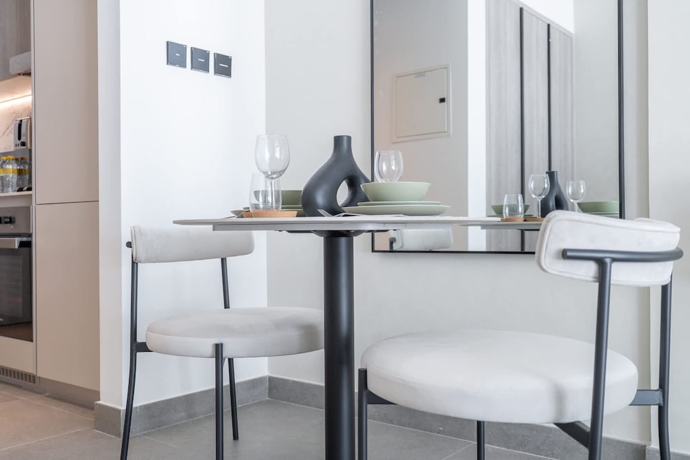 Chic Studio in Oxford Terraces With Pool Gym