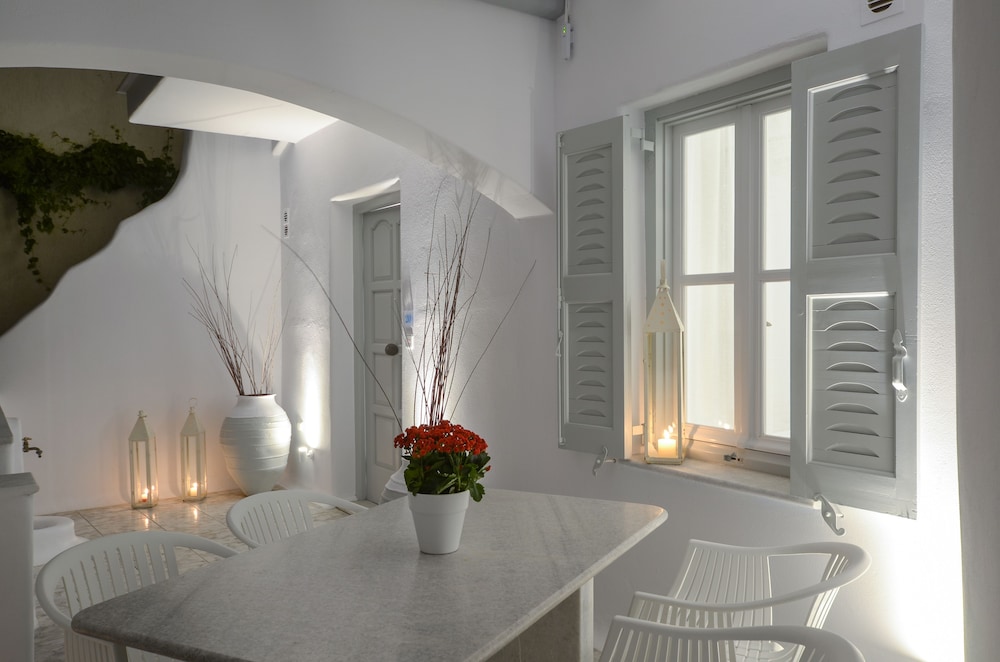 Naxos Evilion