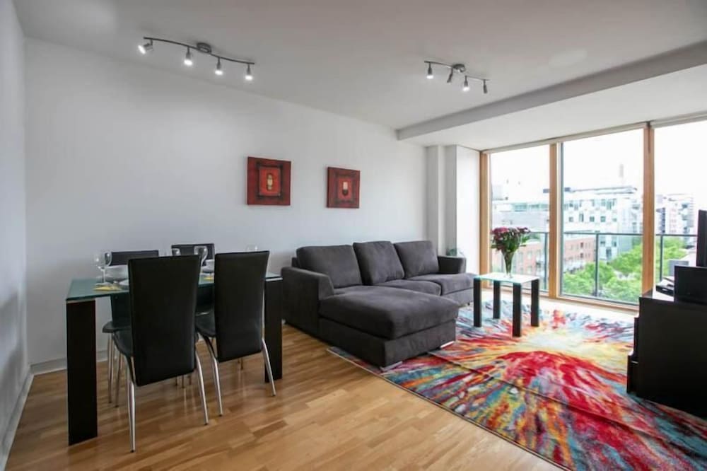 Grand Canal Square Apartments