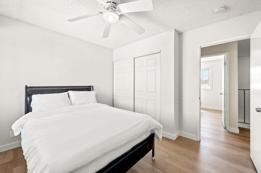 Perfect Family Getaway w Garden Near ONT Airport