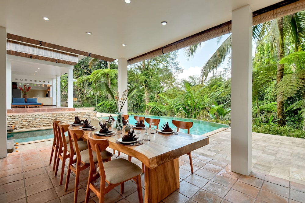 Villa Atas Awan