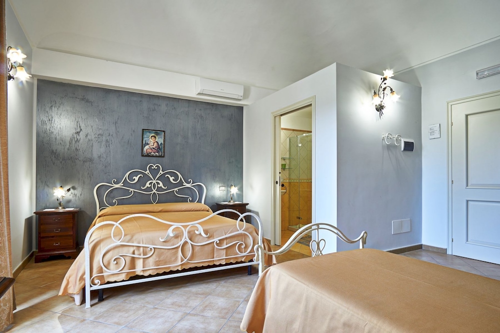 Agriturismo Conte Ruggero view 4