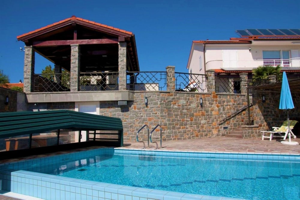 Pool Apartment Debeli Rti 3, photo 17