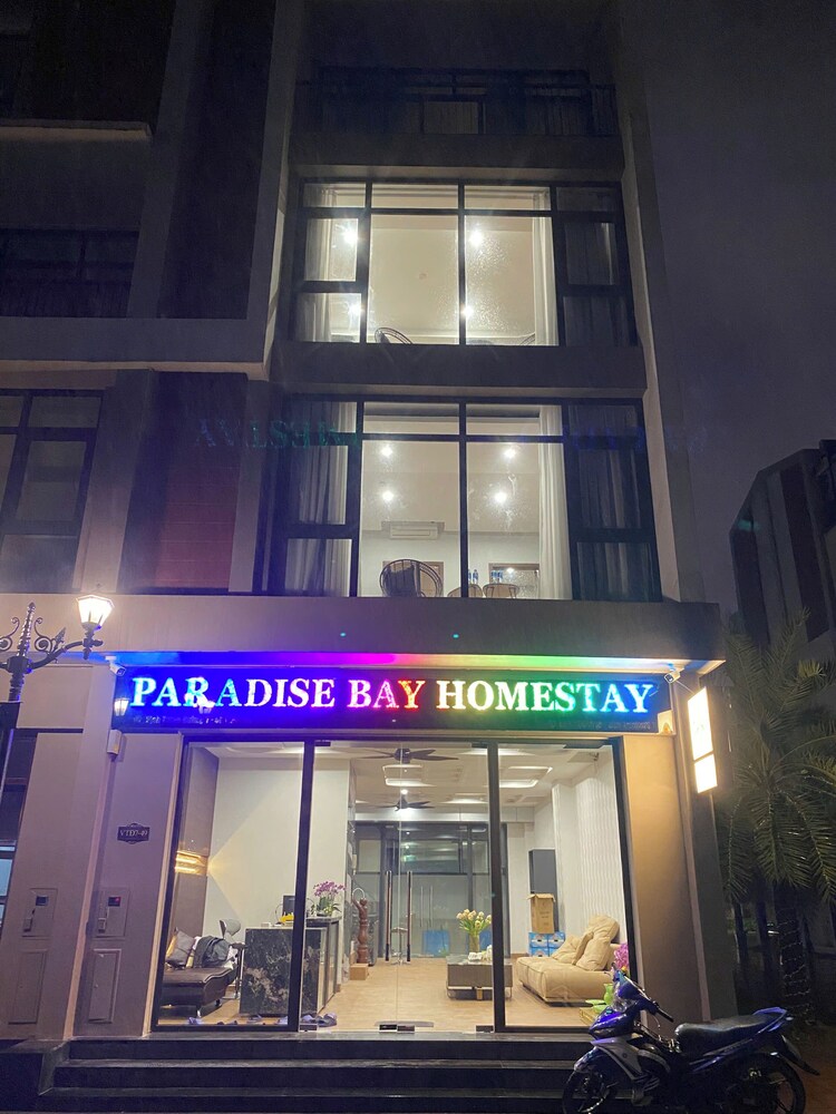 Paradise Bay Hotel