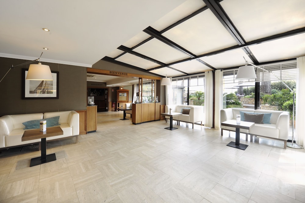 Frejus Vacations - Van der Valk Hotel Saint Aygulf - Property Image 3