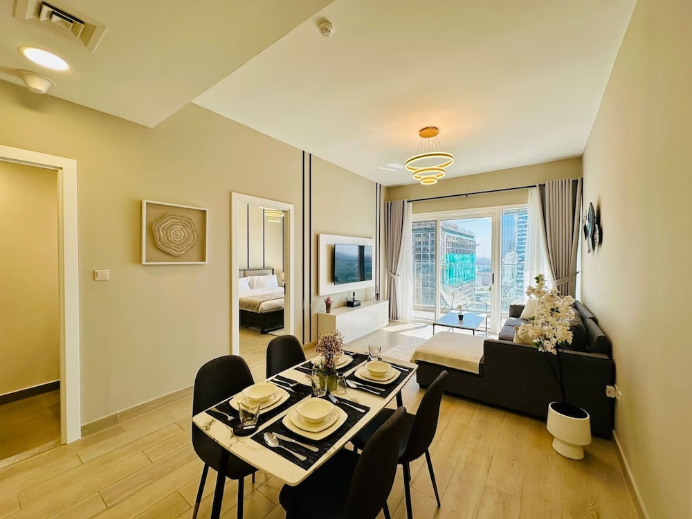 Stylish 1BR in JVC w Pool 6 Mins to Circle Mall