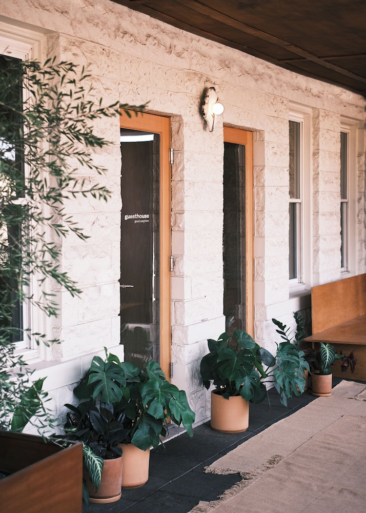guesthouse by good neighbor - Property Image 8