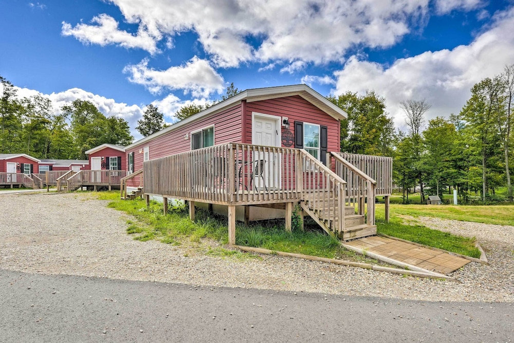Cassopolis Cabin w/ Lake & Fishing Access!