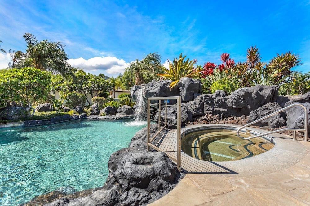Gorgeous Hawaii Unit Sleeps 6! Access to Fitness and Tennis - Vrkcv