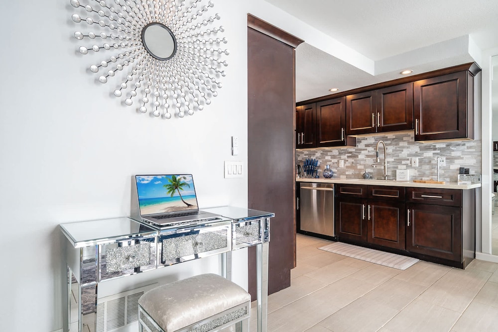 Luxury Oceanfront Condo With Private Beach Access