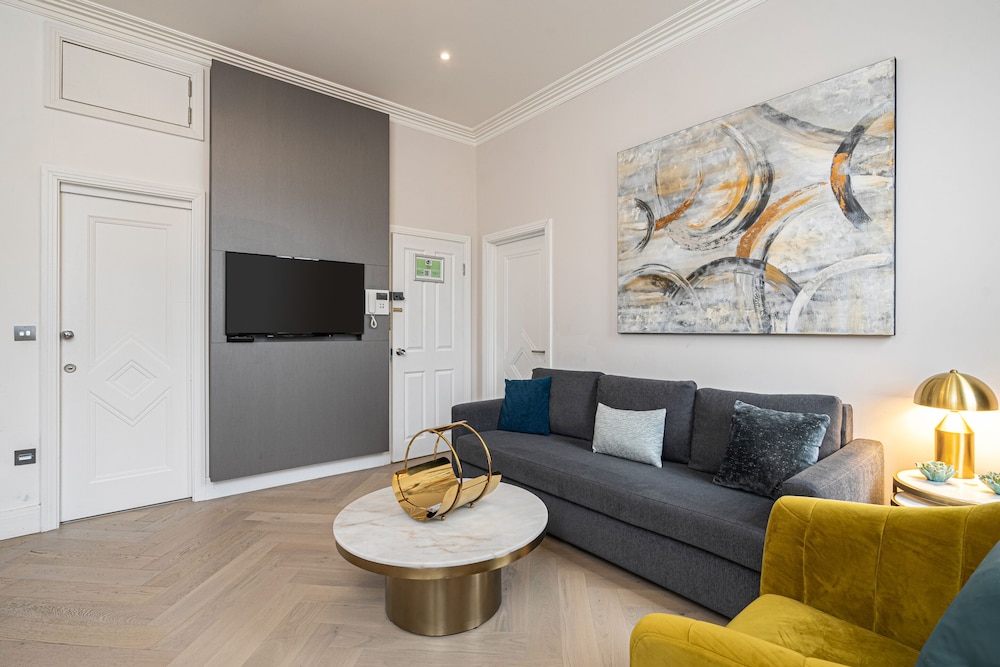 Luxury Apartments Near Harrods and the Science Museum
