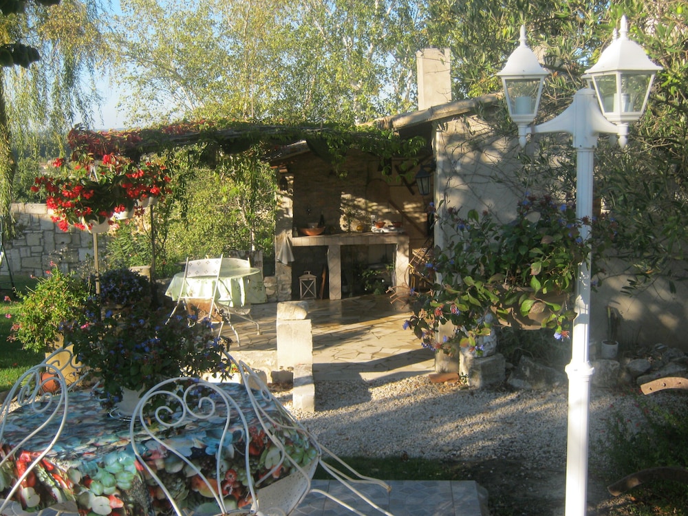 Photo 38