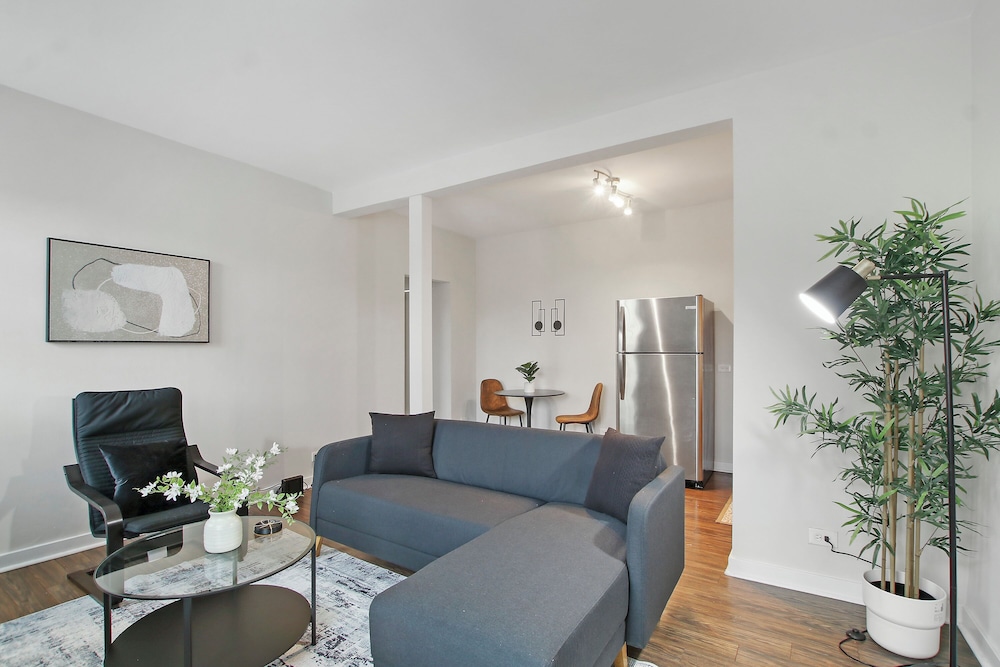 Chic 1BR - Harper rep