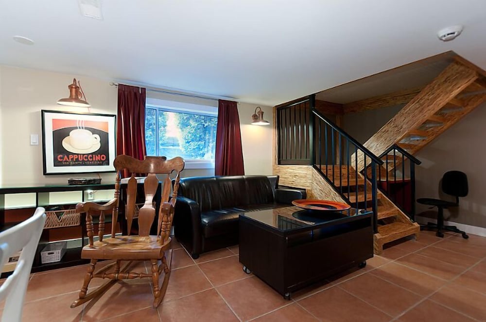 Commercial Drive Accommodations