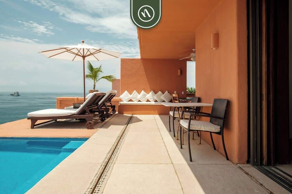 4 BR Penthouse - Breathtaking Views - Private Pool