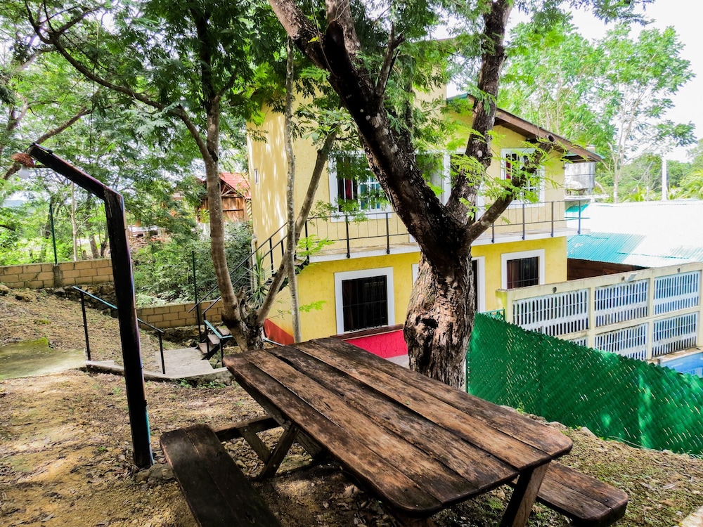 Hotel y cabañas Xanfari