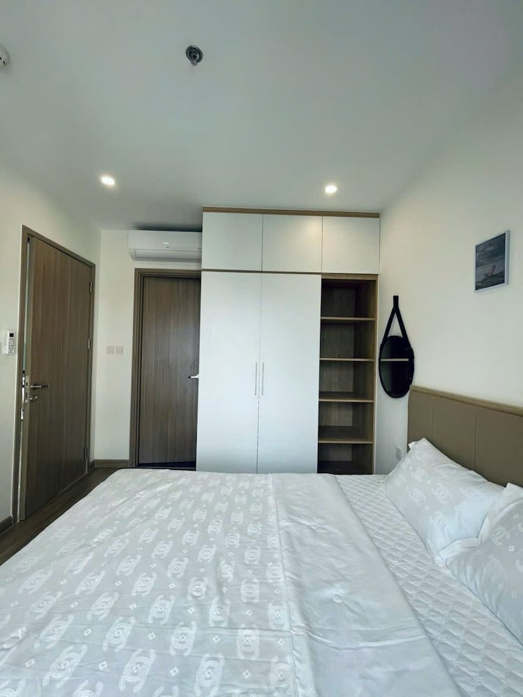 The Aquamarine Landmark Suites - Poolside Access at L4B