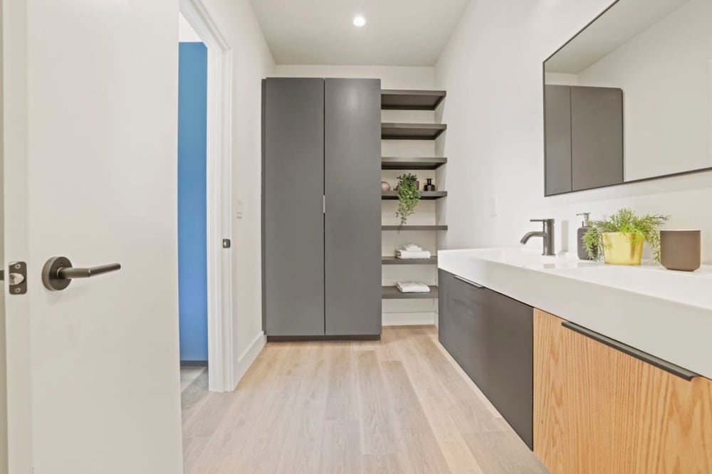 Stylish Getaway -columbus-3 Bedroom Masterpiece