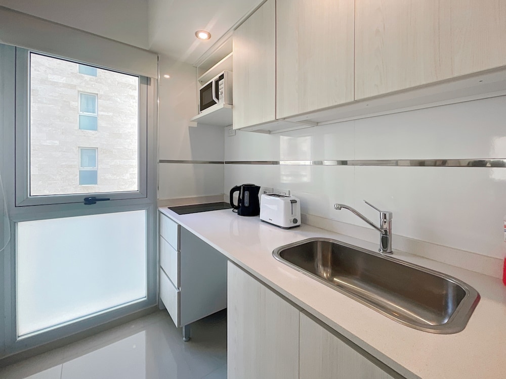 Ayres Suites Moreno