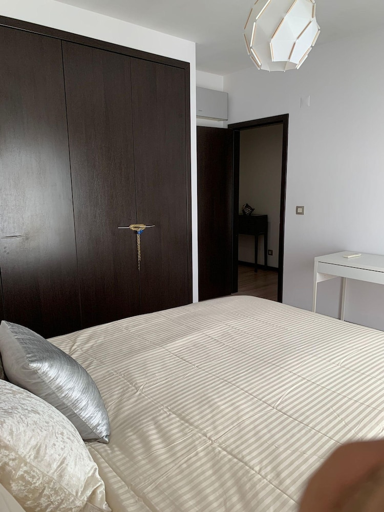 Modern Flat Near Lisbon