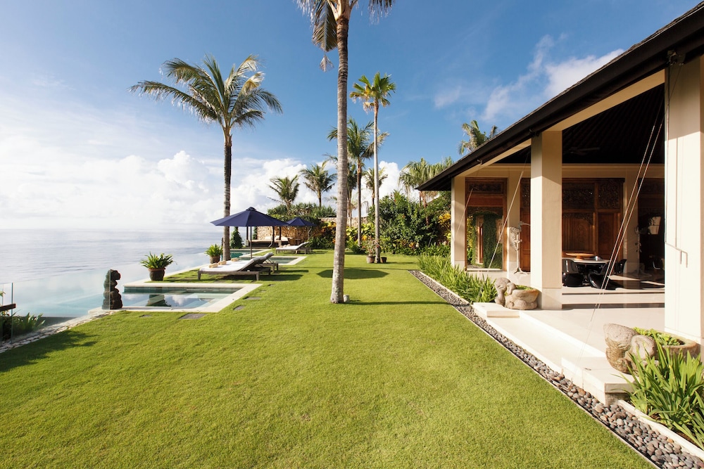The Ungasan Clifftop Resort 30
