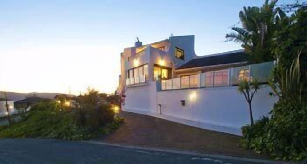 Hotel Blue Oyster - Image 1