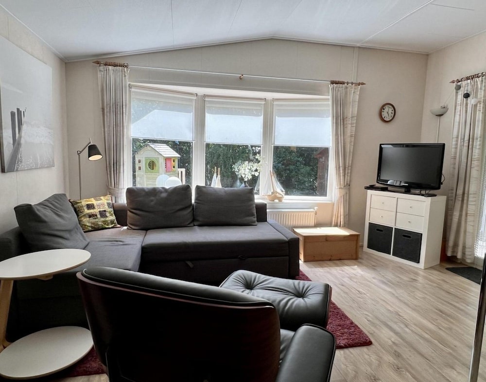 Small Family Chalet Close to Beach