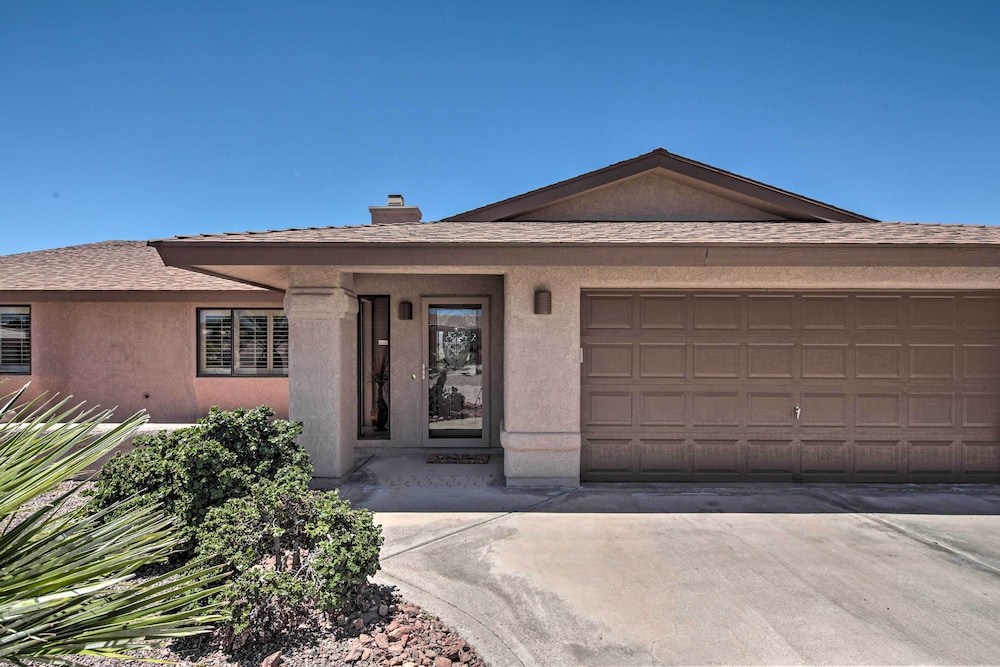 Heated Pool, Spa & Mtn Views: Lake Havasu Home!