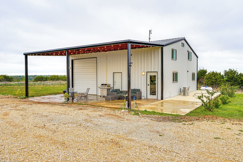 The Greek Island Ranch Near Dtwn Mineral Wells