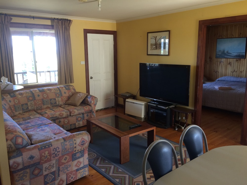 Cooba Holiday Motel
