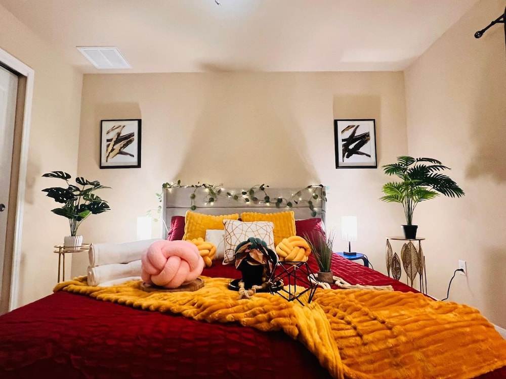 Spacious 4BR Home w Game Room Office Backyard